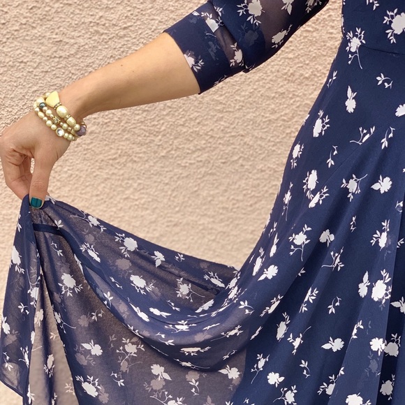 Cabi Dream Dress - Picture 2 of 4